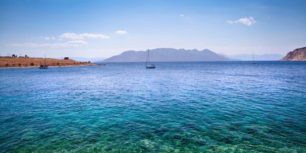The Roof - Flat Sea View In Aegina Town Appartement Buitenkant foto