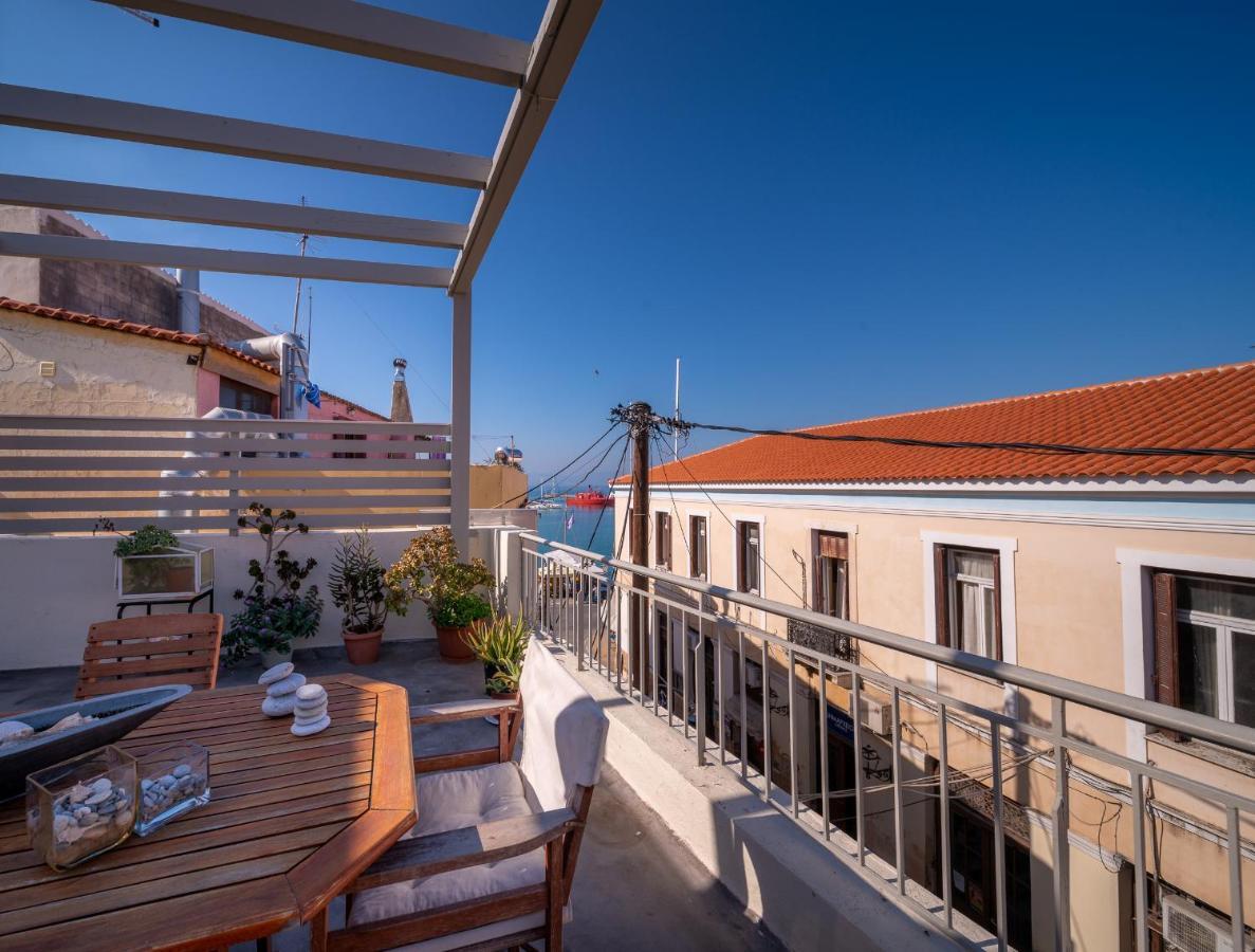 The Roof - Flat Sea View In Aegina Town Appartement Buitenkant foto