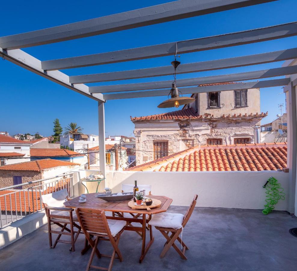 The Roof - Flat Sea View In Aegina Town Appartement Buitenkant foto
