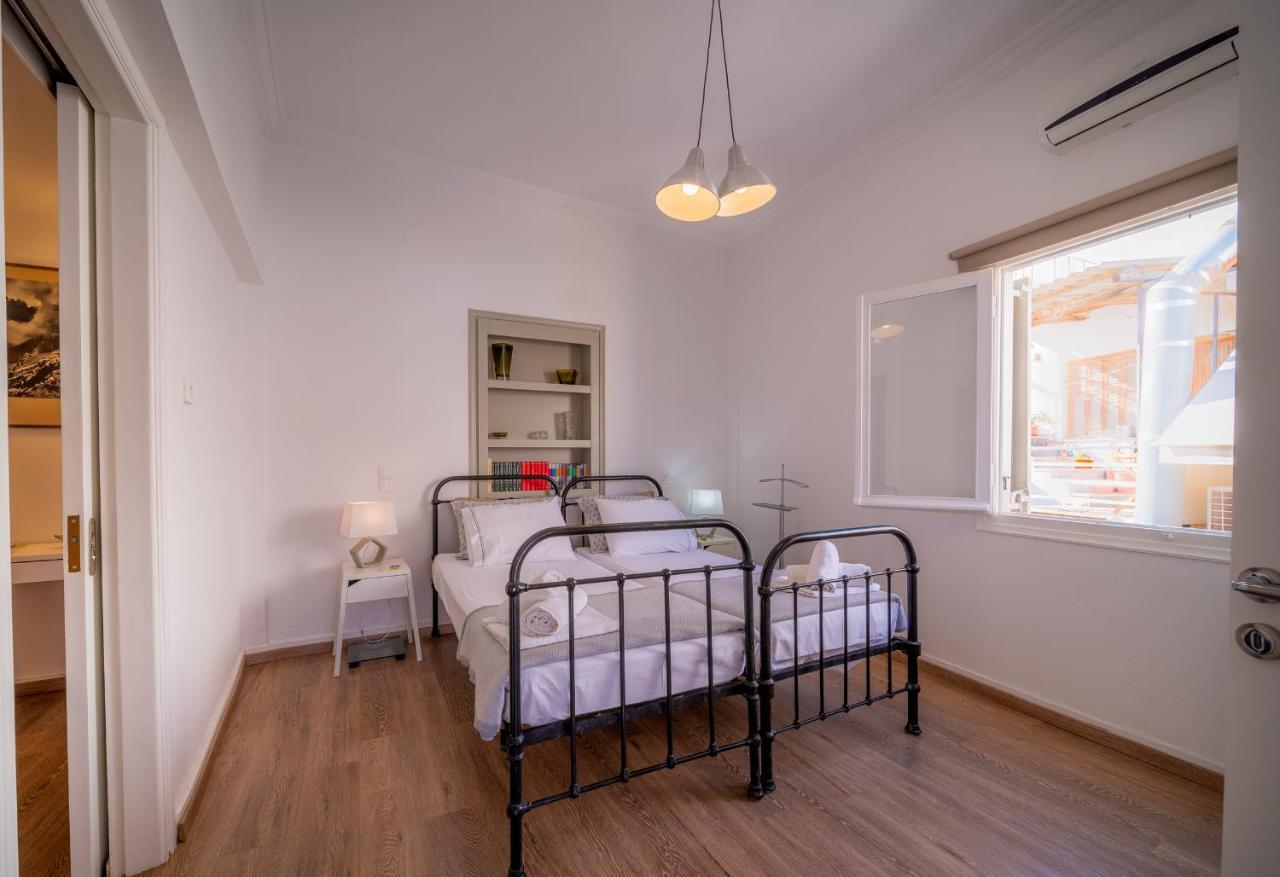 The Roof - Flat Sea View In Aegina Town Appartement Buitenkant foto