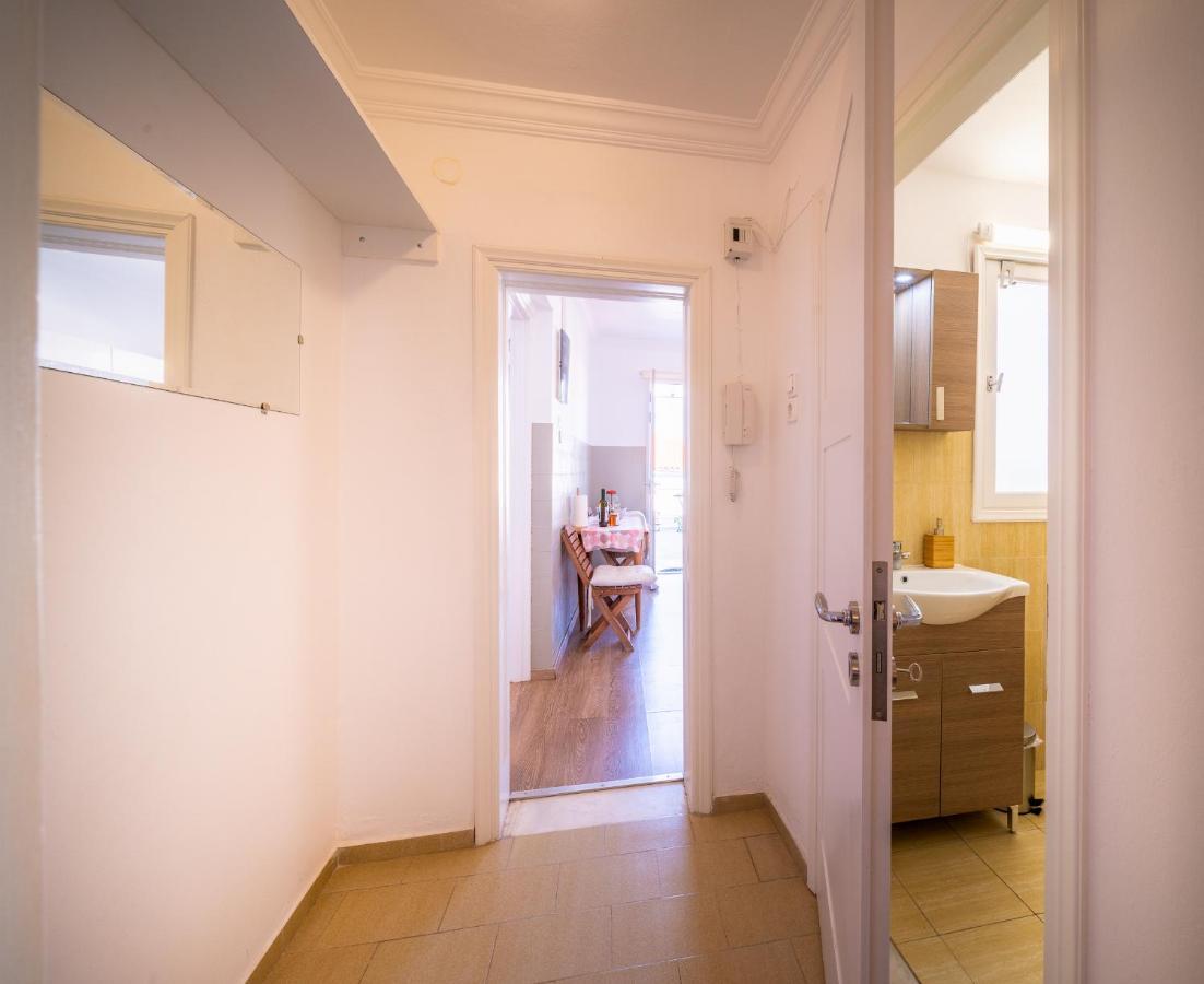 The Roof - Flat Sea View In Aegina Town Appartement Buitenkant foto