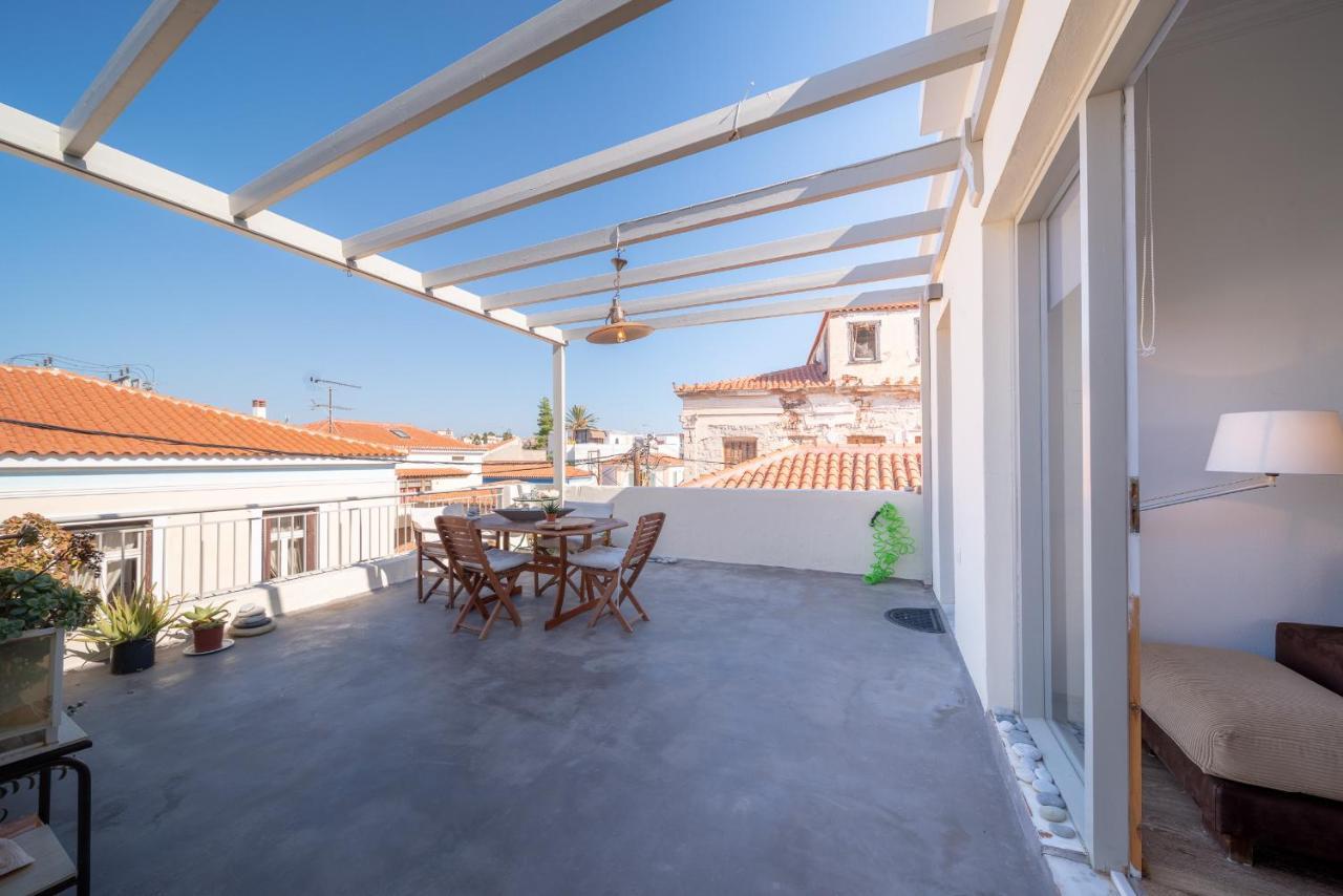 The Roof - Flat Sea View In Aegina Town Appartement Buitenkant foto